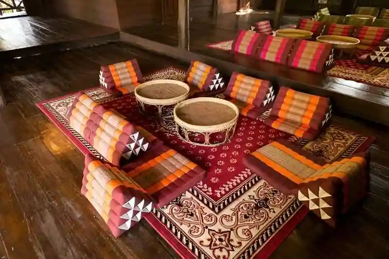 Majlis Cushion service logo